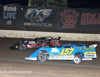 Mike Marlar racing Ricky Weiss at the Wild West Shootout.
