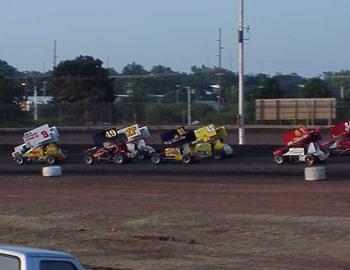 Gary Wright paces a heat race lineup