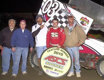 Joe Wood, Jr., and crew in ASCS Sooner victory lane