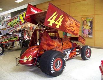 Gary Troutman - Olean NY mall (Donald Kraft photo)