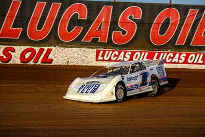 Armed with new chassis, Cox ready to roll as Lucas Oil Speedway W
