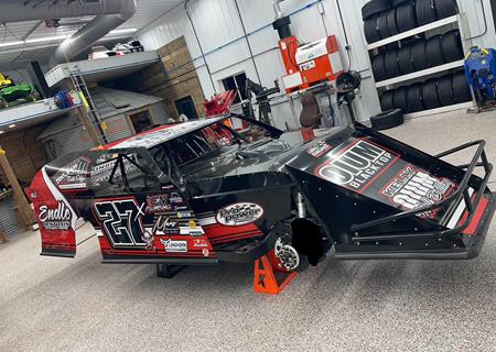Calvin Iverson debuts brand-new Longhorn Modified at Cedar Lake Speedway