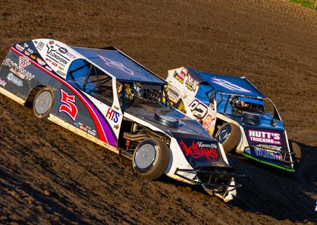 Jeff Taylor takes on Dakota Classic Modified Tour