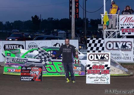 Travis Denning Dominates Del Gade Memorial at Maquoketa Speedway