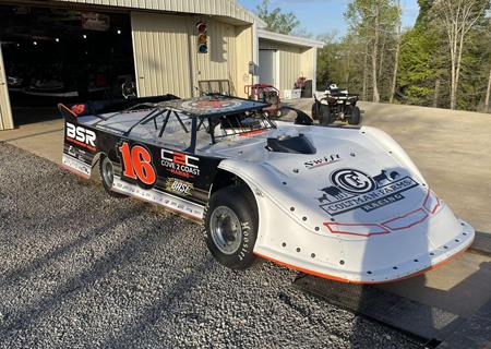 Mach X Chassis makes debut at I-75 Raceway with Sam Seawright