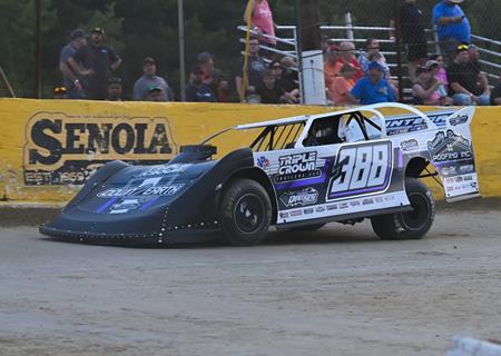 Heavy storm pushes Hunt the Front Super Dirt Series event to Sunday afternoon