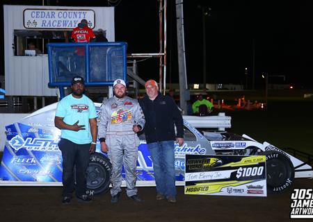 Tom Berry Jr. tops Hawkeye Land 40 in Modified at Cedar County