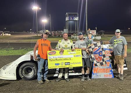 Red-hot Wenger records weekend sweep at Farmer City & FALS