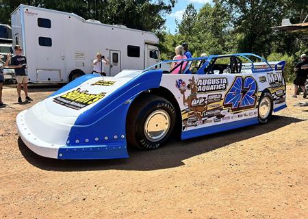 Hunt the Front Super Dirt Series brings Cla Knight to Lancaster and Cherokee
