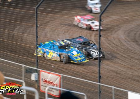 Jake O'Neil tackles King of America at Lucas Oil Speedway
