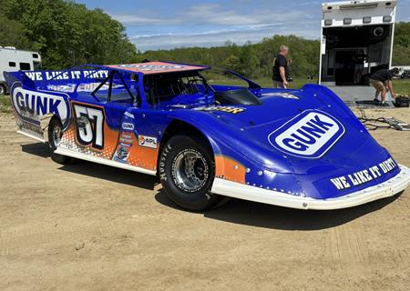 World of Outlaws feature start for Tifft at Raceway 7