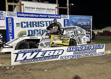 Berry Jr. takes Independence IMCA Modified win
