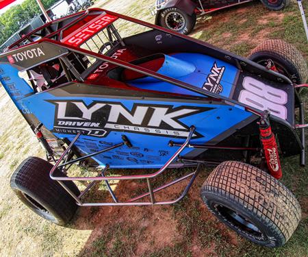 Setser Back On Track With Xtreme Outlaw Midgets