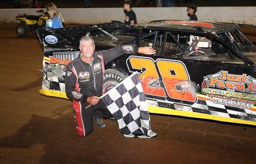 Davis Claims Win at Winchester