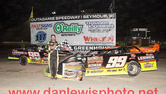 MIKE MULLEN DOUBLES UP ON OUTAGAMIE LATE MODEL, STOCK WINS