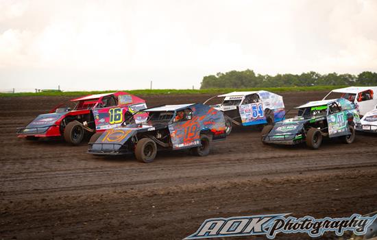 Blake Adams competes at Ogilvie Raceway