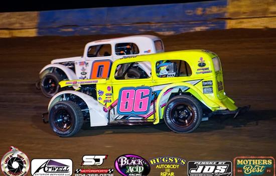 Legends at Dixieland Speedway. That