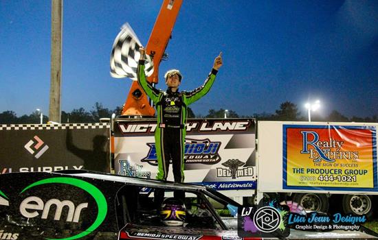 Blake Adams lands WISSOTA Midwest Modified victory at Proctor Speedway