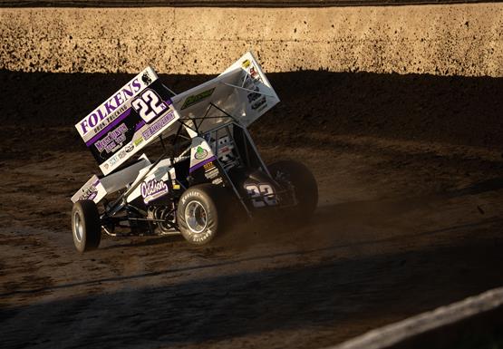 Kaleb Johnson Battles Inside Top Three During Hockett/McMillin Memorial Preliminary Night Before Being Caught Up in Crash
