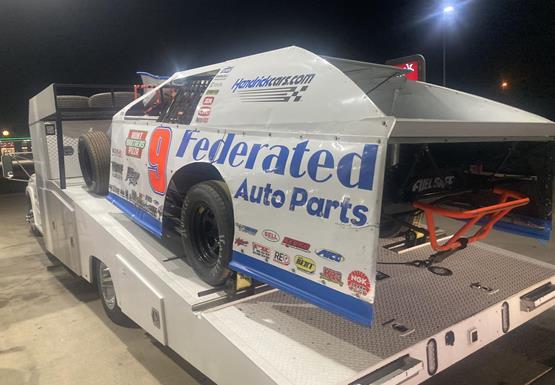 Schrader Finishes Sixth at Lincoln