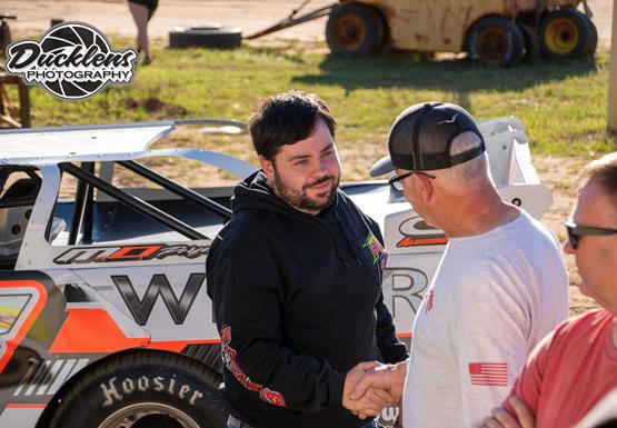 Matt Dooley makes surprise trip to Fairbury Speedway for FALS Frenzy