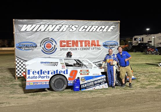 Schrader grabs third straight win with victory at Salt City Speedway