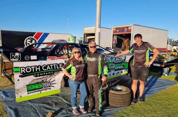 Jeff Roth claims Heatley's Hard Charger at Perth Motorplex
