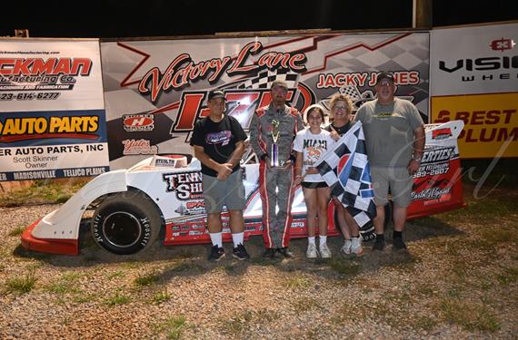Matt Henderson grabs checkered flag at I-75 Raceway