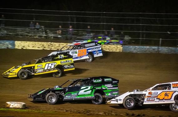 Scott visits Mississipppi Thunder Speedway for Modified World Championship