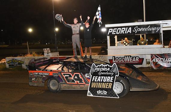 Ryan Unzicker Triumphs Illinois State Championship at Peoria Speedway