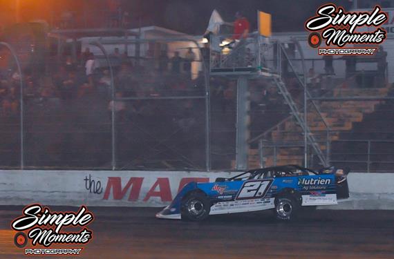 Billy Moyer Jr. steals Comp Cams victory at Magnolia