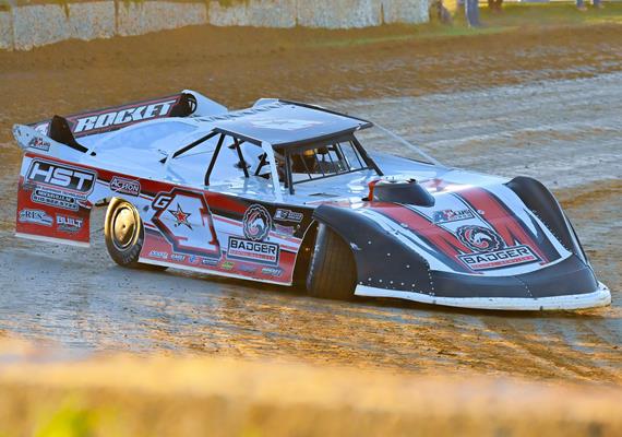 Trent Ivey races into Southbound Throwdown finale with Hunt the Front Super Dirt