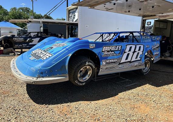 Trent Ivey competes in King of the Mountain at Smoky Mountain Speedway