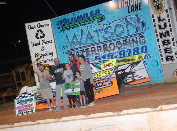 Dustin Linville hits two racetracks in one night; takes checkered flag at Thunde