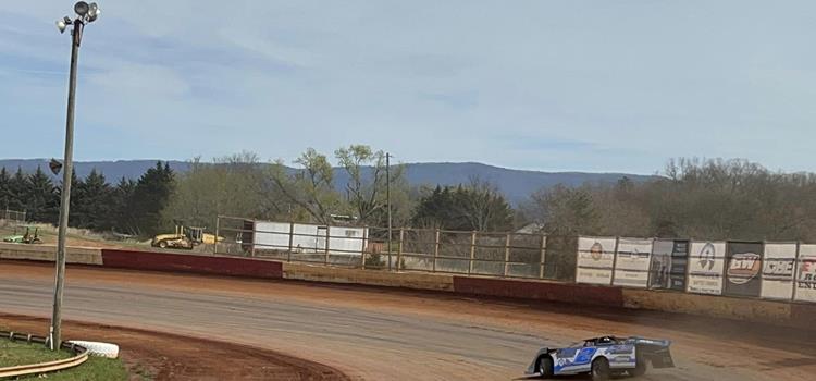 Terry Poore joins Southern All Stars at Tazewell Speedway for Buddy Rogers Memor