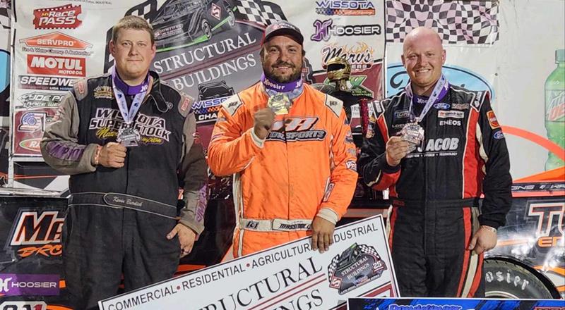 In Photo Finish, Massingill Stuns Burdick in Rapids Thriller