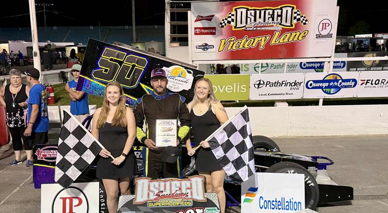 Dave Cliff Fends Off Kyle Perry to Return to 350 Supermodified Vi