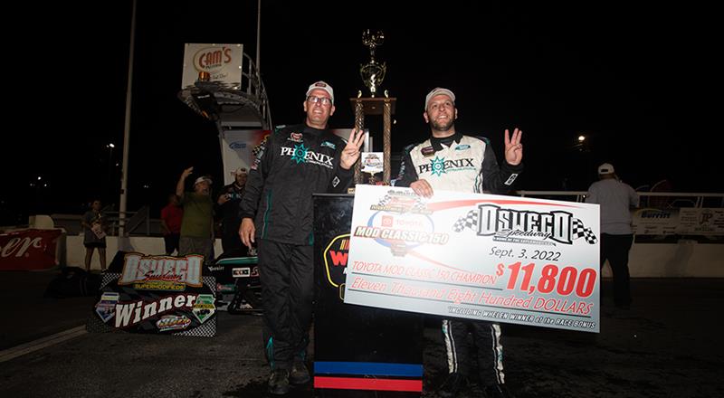Bonsignore Holds On For Third NASCAR Modified Tour Win Of ’22