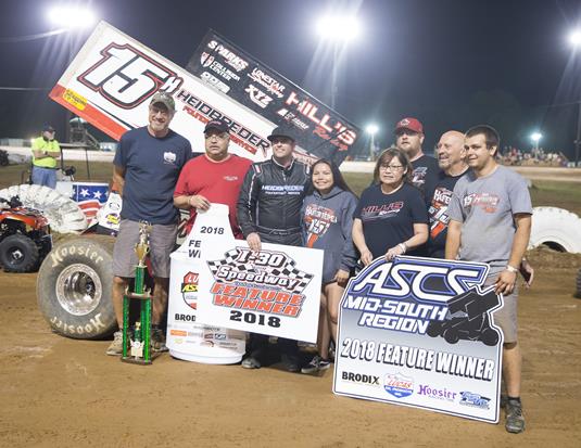 Hafertepe Holds Off Swindell For Lucas Oil American Sprint Car Series Victory At I-30 Speedway