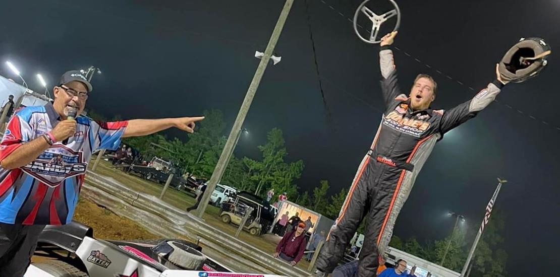 TRIUMPHANT RETURN, MITCHELL DELIVERS AT DIXIELAND