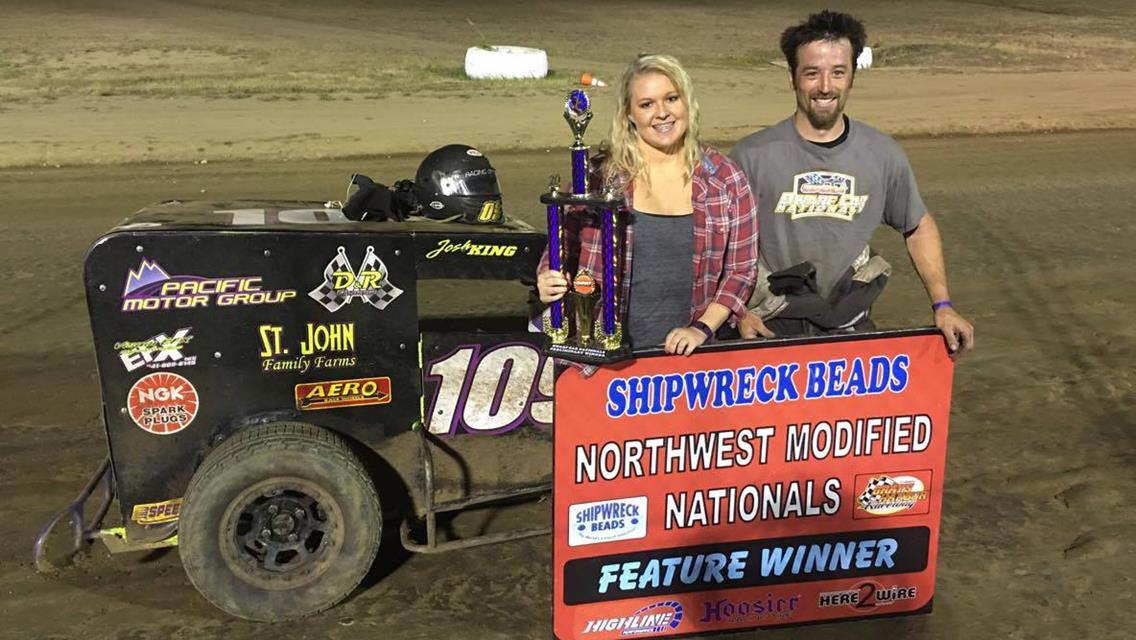Winebarger and King Victorious on Night 1 of Shipwreck Beads Modified Nationals!