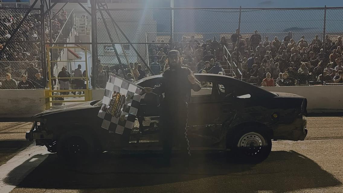 Packed house sees DeLong win three and Burton two on Monster X Metals and Gold destruction night!