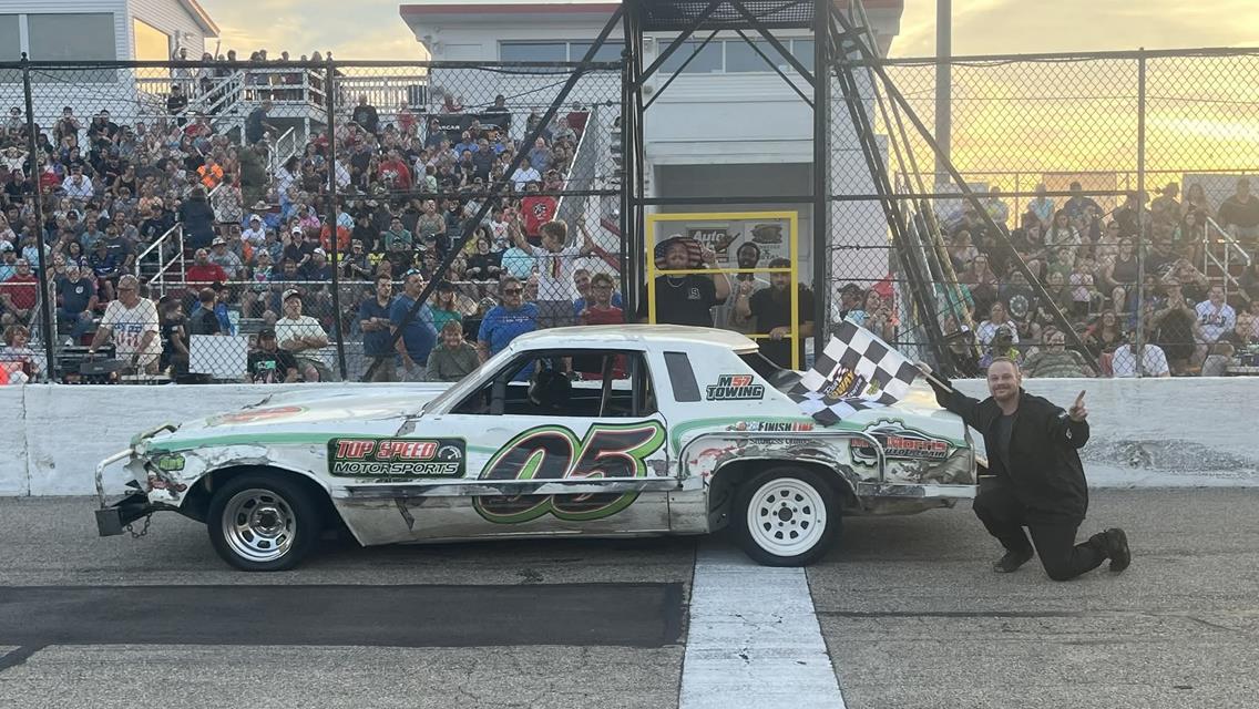 Packed house sees DeLong win three and Burton two on Monster X Metals and Gold destruction night!