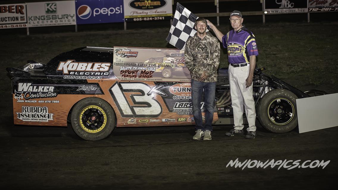 Salute to Jimmy Cole night sees Roth to Victory Lane