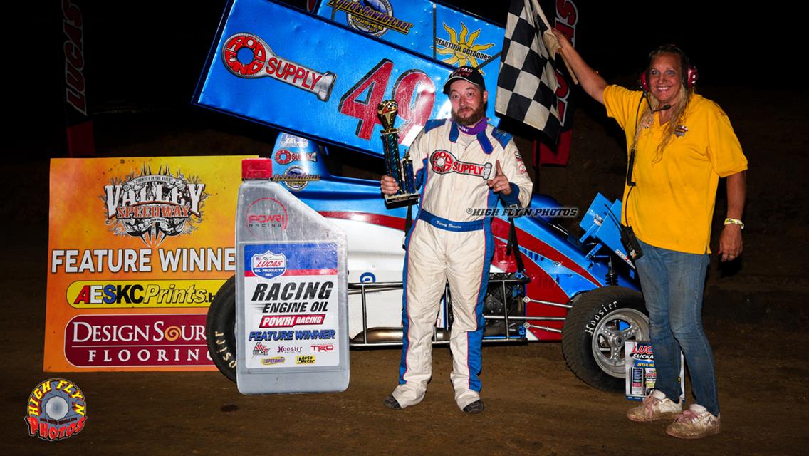 Kenny Bowers captures Midwest Lightning Sprint Car main at Valley