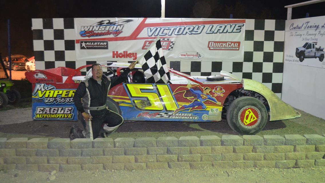 Sternberg Best’s Field in 55-lap Kenny Blondel Street Stock Memorial at Winston