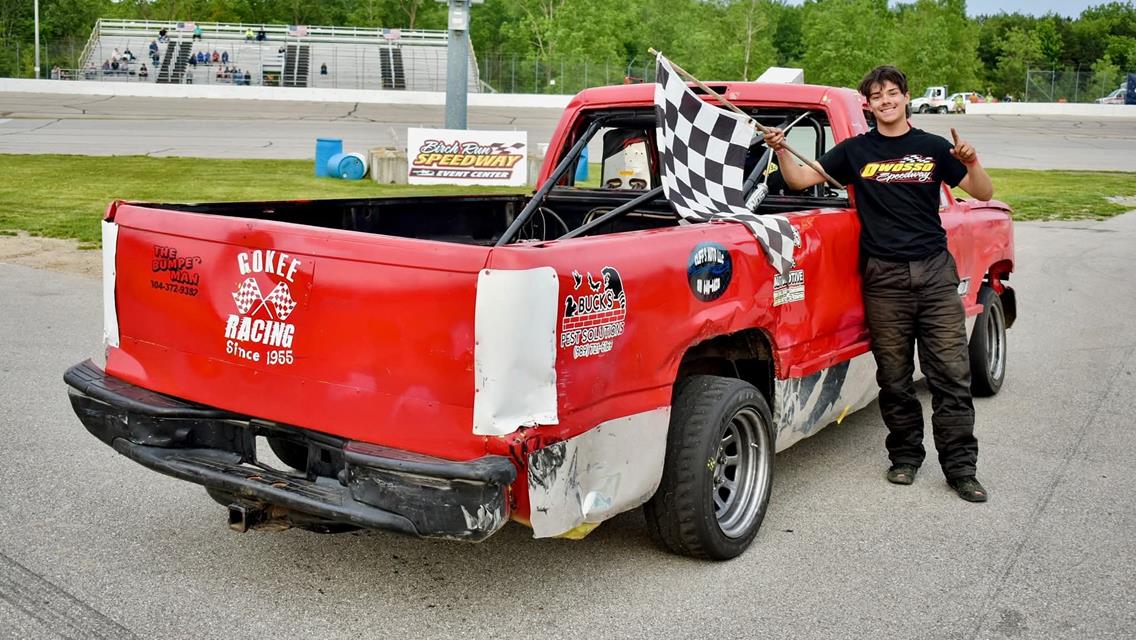 Father&#39;s Day Weekend Celebration Wins to Muckenthaler, Leonard, Saumier, and Long III