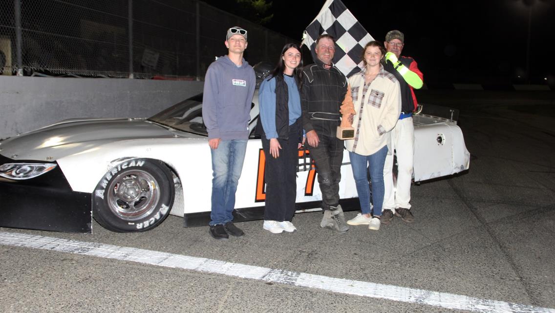 Peterson’s Late Pass Earns Late Model Victory