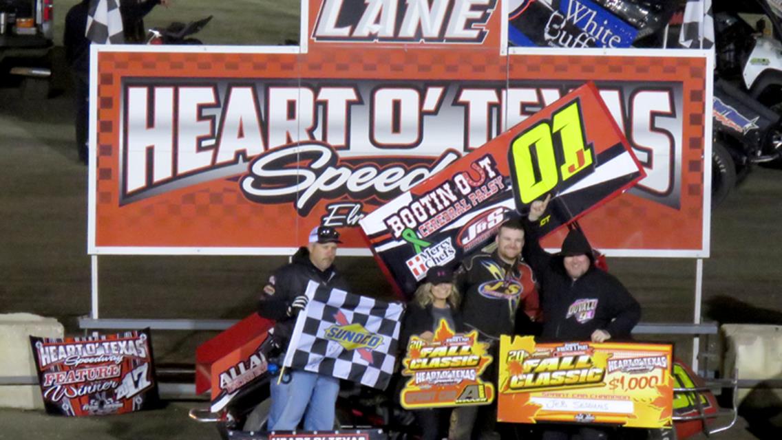 Anthony Roth was the $4,000 Modified Winner at the 20th Annual Fall Classic