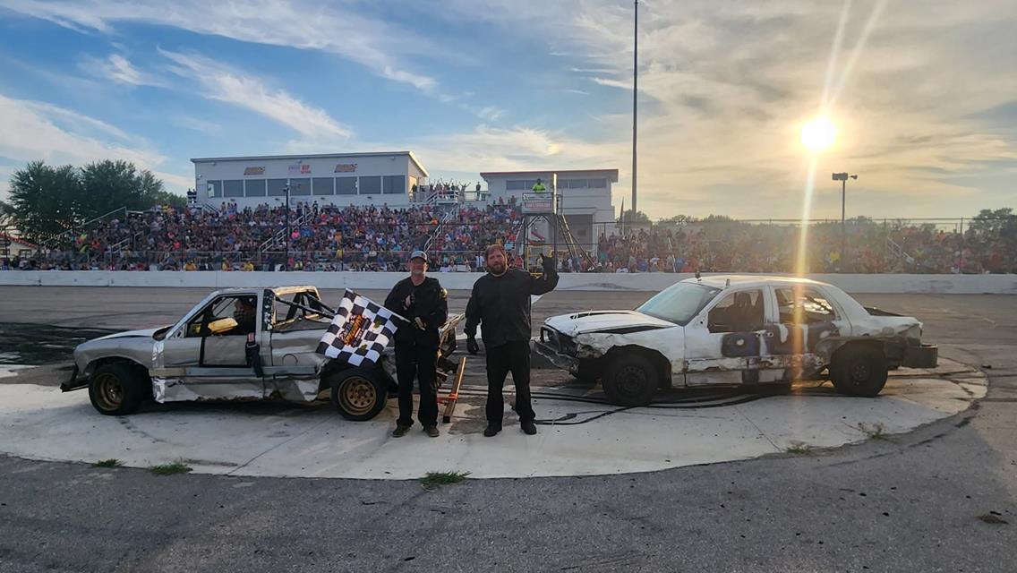 Packed house sees DeLong win three and Burton two on Monster X Metals and Gold destruction night!
